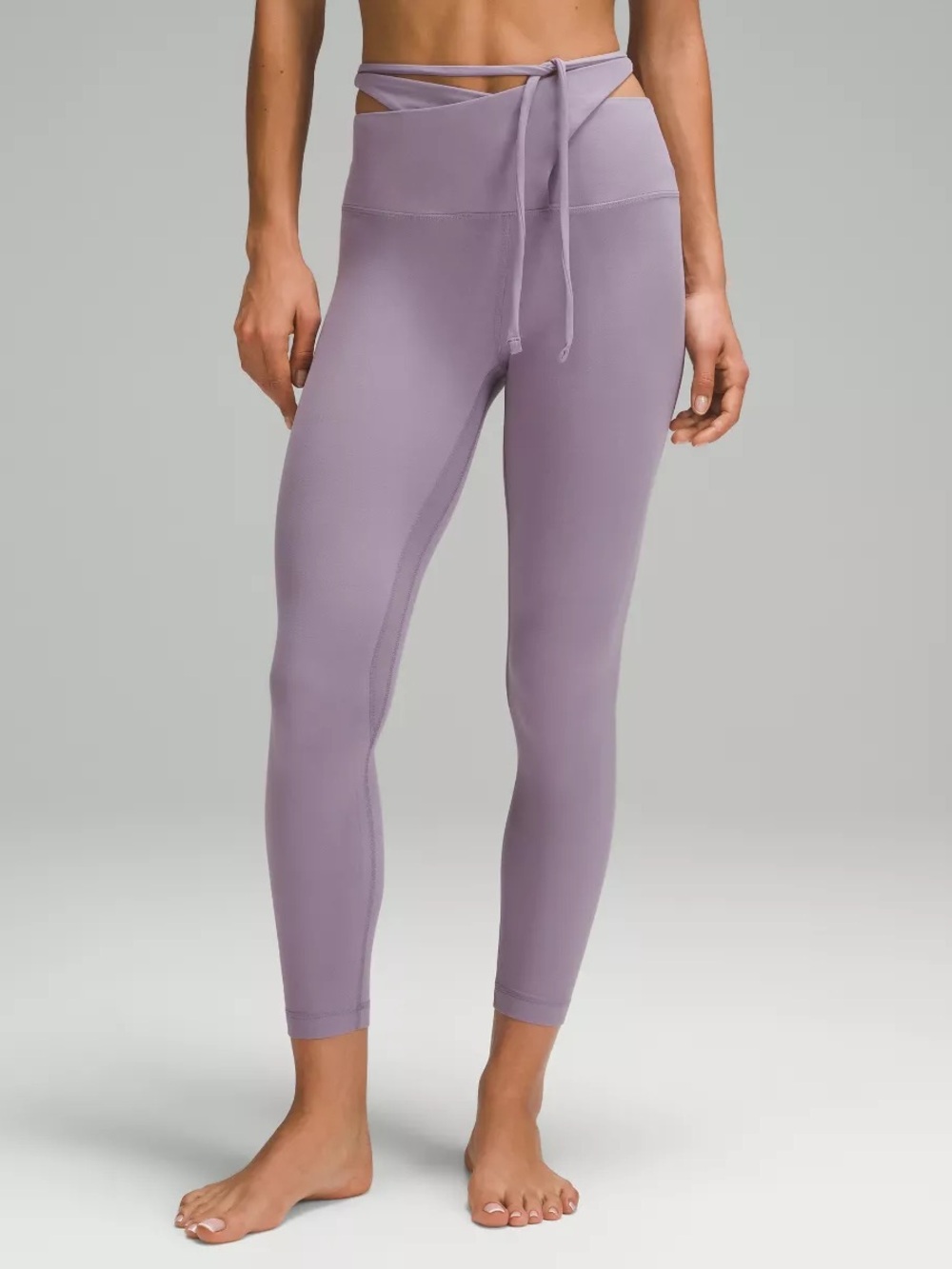 Lululemon Align Wrap-Waist Tight 25"
Purple Ash Size 8